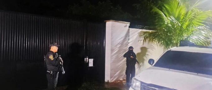 ALLANAN PRESUNTA CASA DE SEGURIDAD DE MARSET EN PORONGO