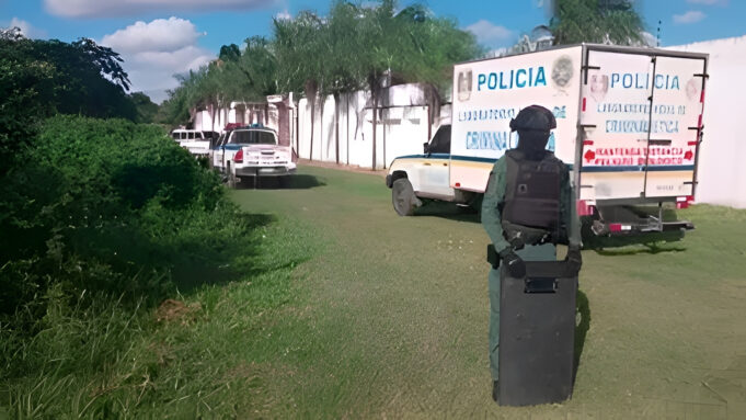 POLICÍA ES RECIBIDA A TIROS EN OPERATIVO EN PAURITO Y APREHENDE A 13 PERSONAS, LA MAYORÍA COLOMBIANOS