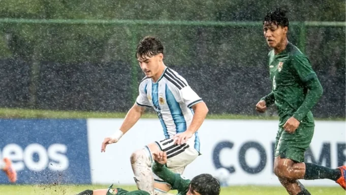 BOLIVIA EMPATA 1-1 CON ARGENTINA EN UN PARTIDO MARCADO POR LA LLUVIA Y LA REACCIÓN FINAL