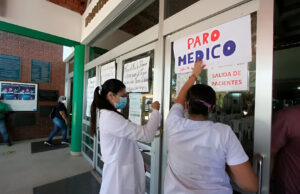 TRES PAROS DEL SECTOR SALUD EN SANTA CRUZ POR SUELDOS ADEUDADOS Y DEMANDAS LABORALES