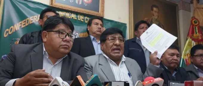 CHOFERES ANALIZARÁN PARO NACIONAL POR CALIDAD DE COMBUSTIBLE Y FILAS DE DIÉSEL