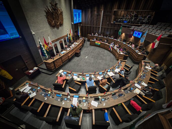 SENADO EXIGE SOLUCIONAR LA MALA CALIDAD DE LA GASOLINA Y RETIRAR EL COMBUSTIBLE CONTAMINADO