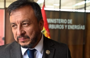 DIPUTADOS CUESTIONAN INASISTENCIA DEL MINISTRO DE HIDROCARBUROS A INFORME SOBRE LA CALIDAD DE LA GASOLINA