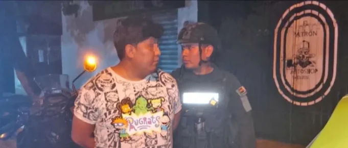 HOMBRE USABA IA PARA HACERSE PASAR POR ADOLESCENTE Y CAPTAR MENORES EN SANTA CRUZ