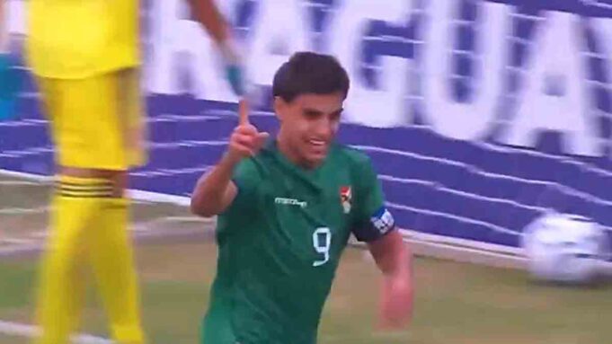 BOLIVIA DERROTA A PERÚ Y MANTIENE VIVA LA ILUSIÓN DE CLASIFICAR AL MUNDIAL SUB-17