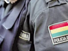 CONDUCTOR ES APREHENDIDO TRAS INTENTAR SOBORNAR A POLICÍAS POR CARGUÍO ILEGAL DE COMBUSTIBLE EN COCHABAMBA