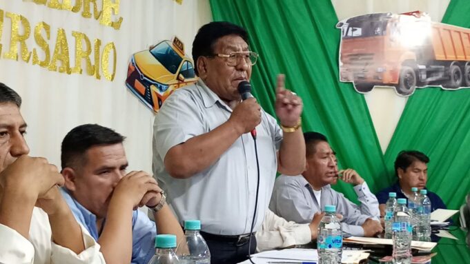 CHOFERES ANUNCIAN PARO NACIONAL ESCALONADO DESDE EL 5 DE MAYO POR FALTA DE RESPUESTA DEL GOBIERNO