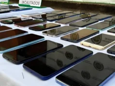 PROCESAN A CINCO POLICÍAS POR EL ROBO DE 600 CELULARES A UNA FAMILIA COMERCIANTE EN EL ALTO