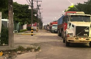 TRANSPORTE PESADO DENUNCIA MONOPOLIO EN IMPORTACIÓN DE COMBUSTIBLES Y AMENAZA CON BLOQUEOS