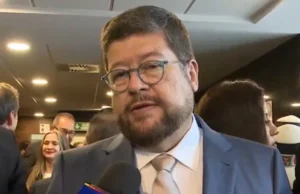 DORIA MEDINA DESCARTA SABOTAJE EXTERNO Y PIDE INVESTIGAR FALLAS INTERNAS EN YPFB POR GASOLINA DEFECTUOSA