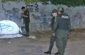 INVESTIGADO ASEGURA QUE FUE SECUESTRADO Y OBLIGADO A PARTICIPAR EN BALACERA QUE DEJÓ UN MUERTO EN SANTA CRUZ
