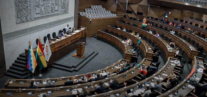 SENADO APRUEBA DOS LEYES ECONÓMICAS QUE ELIMINAN EL ITF Y RESTITUYEN EL 100% DEL CRÉDITO FISCAL EN COMBUSTIBLES