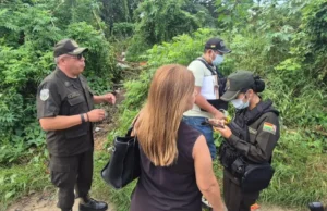 FALSA ALARMA MOVILIZA A LA POLICÍA Y FISCALÍA EN SANTA CRUZ POR SUPUESTO CUERPO COLGADO