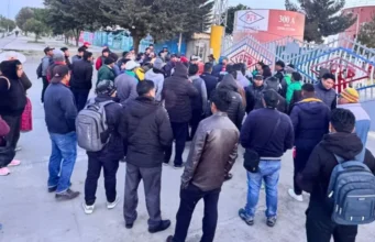 TRANSPORTISTAS DE ORURO Y GOBIERNO PAUSAN DIÁLOGO PARA INSPECCIONAR PLANTAS DE YPFB EN MEDIO DE BLOQUEOS