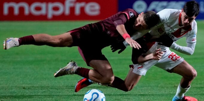 ALWAYS READY GOLEA A LANÚS Y MANTIENE VIVAS SUS ESPERANZAS EN LA COPA LIBERTADORES