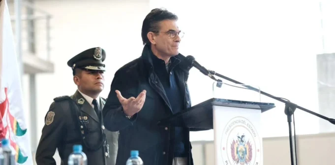 GOBIERNO NEGOCIA CRÉDITO DE $US 5.000 MILLONES CON EL FMI EN MEDIO DE LA CRISIS Y LOS BLOQUEOS EN LA PAZ