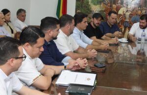 FISCAL GENERAL DEL ESTADO PARTICIPA EN REUNIÓN INTERINSTITUCIONAL DE EMERGENCIA Y ASEGURA QUE SE MOVILIZÓ A UN EQUIPO DE FISCALES ANTE HECHOS DE ASESINATOS