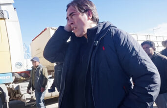 EMBOSCAN CARAVANA DE MINISTRO ZAMORA EN COPATA Y SE DESCONOCE SU PARADERO