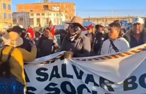 MARCHA EVISTA LLEGA A EL ALTO Y ANUNCIA SU INGRESO A LA PAZ EN MEDIO DE UNA TERCERA SEMANA DE BLOQUEOS