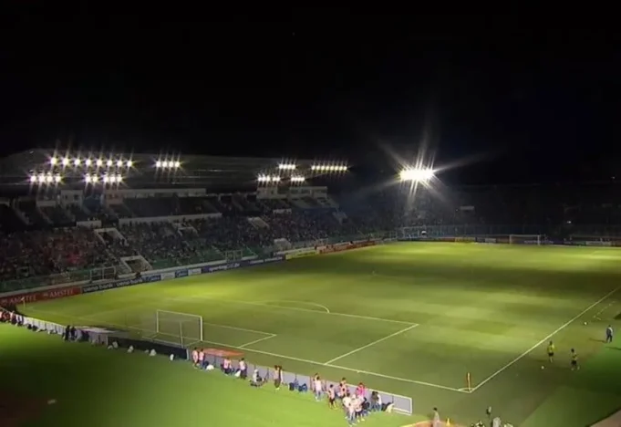 FBF CAMBIA EL HORARIO DEL CLÁSICO CRUCEÑO ENTRE ORIENTE PETROLERO Y BLOOMING POR FALLAS EN LA ILUMINACIÓN DEL TAHUICHI