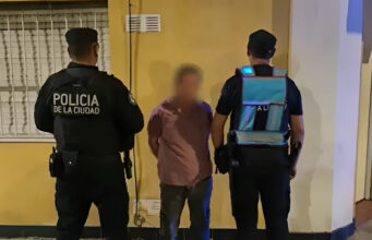 RESCATAN A MUJER BOLIVIANA QUE HABRÍA SIDO SECUESTRADA Y OBLIGADA A TRABAJAR EN TALLER CLANDESTINO EN BUENOS AIRES