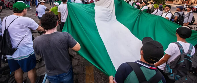 GRAN MARCHA POR LA DEMOCRACIA SUMA APOYO DE AUTORIDADES Y ORGANIZACIONES EN SANTA CRUZ