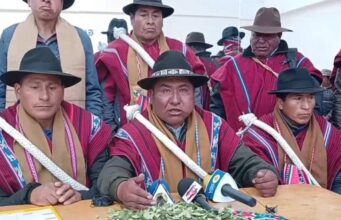 DIRIGENTES DE LA FEDERACIÓN TÚPAC KATARI RECHAZAN EL DIÁLOGO Y EXIGEN LA RENUNCIA DE RODRIGO PAZ