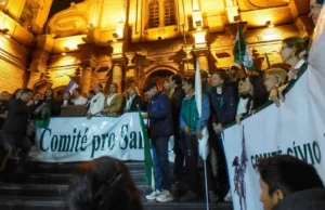 COMITÉ CÍVICO ADVIERTE CON DESBLOQUEAR VÍAS SI EL GOBIERNO NO ACTÚA HASTA EL DOMINGO