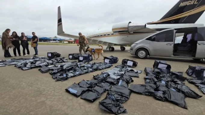 INCAUTAN 261 KILOS DE MARIHUANA ‘PREMIUM’ EN PARAGUAY Y EL CASO REAVIVA EL ESCÁNDALO DE LAS 32 MALETAS EN BOLIVIA