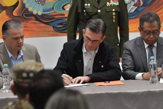 RODRIGO PAZ PROMULGA LA LEY DE ESTADOS DE EXCEPCIÓN EN MEDIO DE LA ESCALADA DE CONFLICTOS Y BLOQUEOS