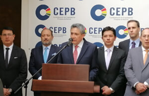 EMPRESARIOS CONVOCAN A UNA CUMBRE EXTRAORDINARIA PARA DEFINIR ACCIONES ANTE LA CRISIS ECONÓMICA
