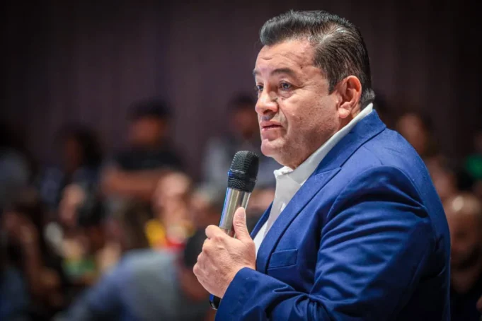 FISCALÍA ADMITE DENUNCIA POR PRESUNTO SOBREPRECIO EN HOSPITALES MÓVILES ADQUIRIDOS DURANTE LA GESTIÓN DE JHONNY FERNÁNDEZ