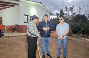 FISCAL GENERAL CUMPLE SU PALABRA Y ENTREGA VIVIENDA NUEVA A ADULTO MAYOR QUE LO PERDIÓ TODO EN ACHIRA