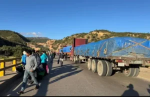 BLOQUEOS SE REDUCEN A 12 Y SE CONCENTRAN EN COCHABAMBA TRAS LA DECLARACIÓN DEL ESTADO DE EXCEPCIÓN