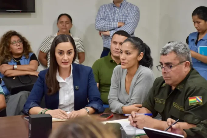 CONCEJO, POLICÍA Y VECINOS COORDINAN ACCIONES PARA FRENAR LA VIOLENCIA EN LA VILLA PRIMERO DE MAYO