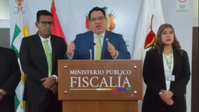 FISCALÍA CONFIRMA QUE PRUEBAS A MADERA BOLIVIANA DIERON NEGATIVO A DROGAS, PERO INVESTIGACIONES CONTINÚAN ABIERTAS