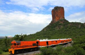 EL TREN EXPRESO ORIENTAL AMPLÍA SU CAPACIDAD PARA ATENDER CRECIENTE DEMANDA DE PASAJEROS
