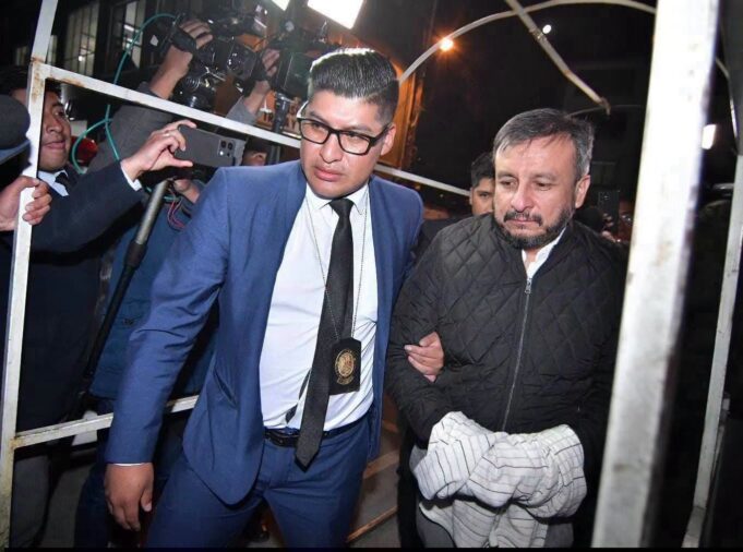 FISCALÍA IMPUTA FORMALMENTE AL EXMINISTRO MAURICIO MEDINACELI Y PIDE SU DETENCIÓN PREVENTIVA POR EL CASO ‘GASOLINA BASURA’