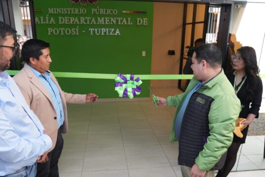 «PALABRA EMPEÑADA, PALABRA CUMPLIDA»: FISCAL GENERAL ENTREGA EN NUEVA CASA FISCAL Y CÁMARA GESELL PARA TUPIZA