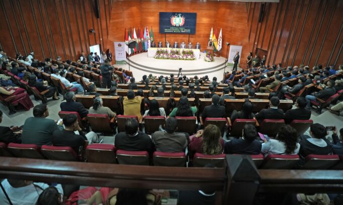 FISCAL GENERAL ENTREGA TÍTULOS A 45 NUEVOS FISCALES DE CARRERA Y LOS CONVOCA A SERVIR A LA SOCIEDAD CON ÉTICA, VALENTÍA Y VOCACIÓN