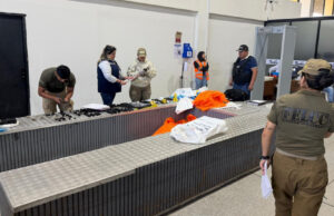 MINISTERIO PÚBLICO INVESTIGA EL INGRESO ILEGAL DE PARTES DE ARMAS AK-47 DESDE ESTADOS UNIDOS, EXISTEN APREHENDIDOS EN SANTA CRUZ