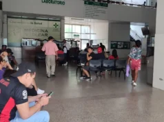 TRABAJADORES EN SALUD DE SANTA CRUZ INICIAN PARO DE 72 HORAS POR INCUMPLIMIENTO EN EL PAGO DEL BONO DE VACUNACIÓN Y RECHAZO AL DECRETO 5654