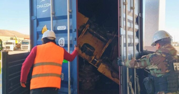 INCAUTAN MÁS DE 123 KILOS DE COCAÍNA OCULTOS EN UNA EXCAVADORA QUE IBA A SER EXPORTADA A LIBIA