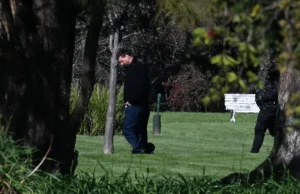 LIONEL MESSI Y SU FAMILIA EXPRESAN SU MOLESTIA POR LA PRESENCIA DE PERIODISTAS DURANTE EL SEPELIO DE JORGE MESSI
