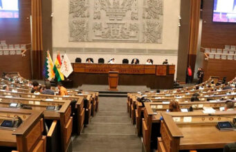 DIPUTADOS APRUEBAN INFORME FINAL DEL CASO “GASOLINA BASURA” Y PIDEN INVESTIGACIÓN A LA FISCALÍA