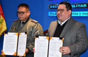 FISCAL GENERAL ABRE LAS PUERTAS DEL MINISTERIO PÚBLICO A ESTUDIANTES DE DERECHO DE LA EMI PARA CONTRIBUIR A SU FORMACIÓN PROFESIONAL