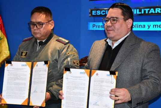 FISCAL GENERAL ABRE LAS PUERTAS DEL MINISTERIO PÚBLICO A ESTUDIANTES DE DERECHO DE LA EMI PARA CONTRIBUIR A SU FORMACIÓN PROFESIONAL