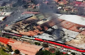 FISCALÍA ESTABLECE QUE INCENDIO EN LA FERIA BARRIO LINDO SE INICIÓ EN EL SECTOR DE ÚTILES ESCOLARES Y PIROTECNIA