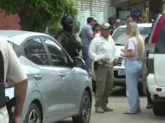 FISCALÍA TOMA DECLARACIÓN A LA PAREJA DE LA VÍCTIMA Y BUSCA EL CELULAR DEL HOMBRE ACRIBILLADO EN LA AVENIDA BUSCH