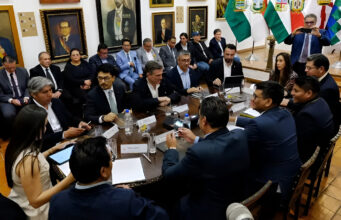 ACUERDO HISTÓRICO ENTRE EL GOBIERNO Y LOS GOBERNADORES IMPULSA LA COPARTICIPACIÓN 50-50 DESDE 2027